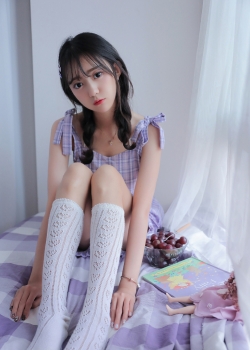俏皮萝莉美少女长腿诱惑图片